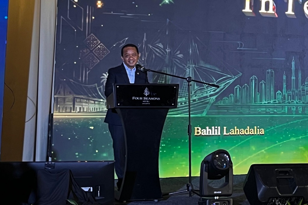 Bahlil Beberkan Ada Pajero hingga Truk Dimodif buat Tampung BBM Subsidi, Picu Kelangkaan di Makassar