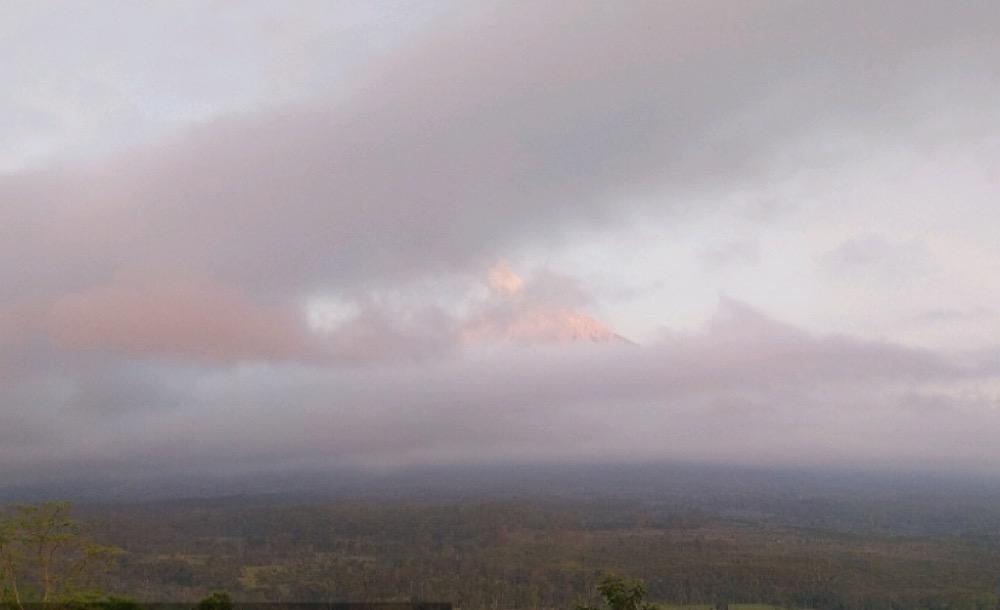 Gunung Semeru Erupsi 2 Kali Pagi Ini, Kolom Abu Capai 1 Km
