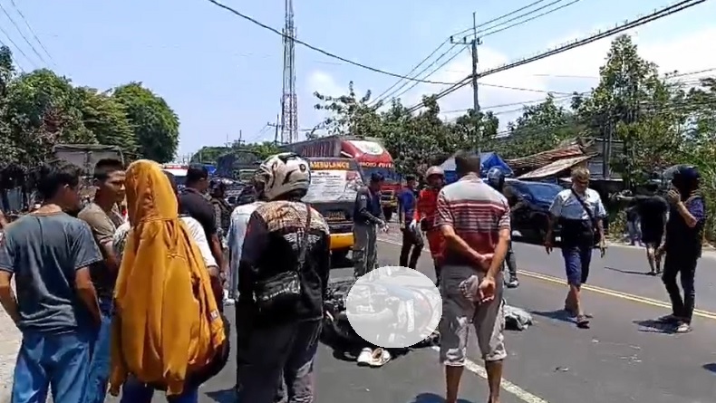 Tragis! Sekeluarga Tewas Kecelakaan di Pasuruan, Pasutri dan Balita