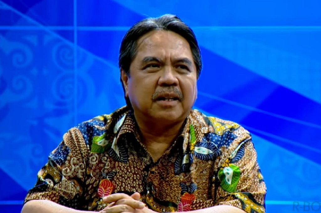 Bela Gibran, Ade Armando Sebut Aturan Pengecualian Bukti Lulus SMA di Pilpres Tak Janggal