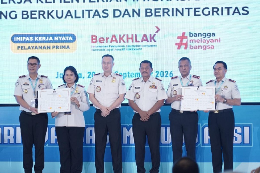 Dobrak Stigma Kinerja Birokrasi, Kemenimipas Anugerahkan ASN Inovatif pada Rakor 2026