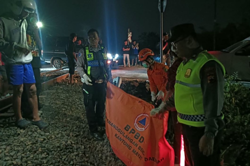 Perempuan Tanpa Identitas Tewas Tertabrak Kereta Api Argo Sindoro di Kendal