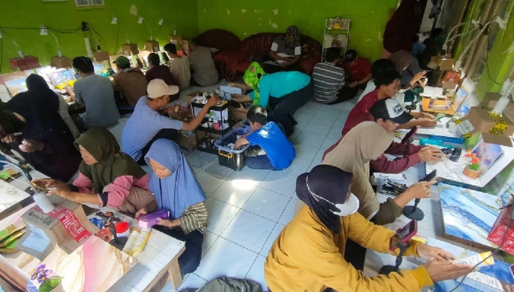 Kampung Affiliate Pagerbarang Tegal, Meretas Asa Ekonomi Digital dari Sudut Desa