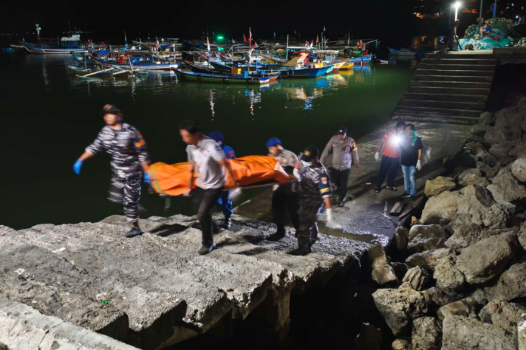Cari Ikan di Laut, Nelayan di Tulungagung Temukan Mayat Mengapung di Teluk Popoh