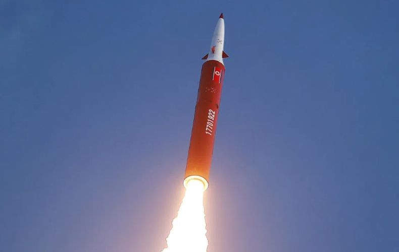 Disaksikan Kim Jong Un, Korut Uji Coba Rudal Balistik Berteknologi AI