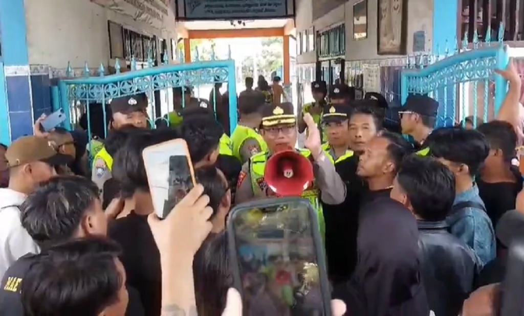Warga Demo Sekolah Buntut Siswa SD di Pemalang Meninggal Diduga Di-bully Kakak Kelas
