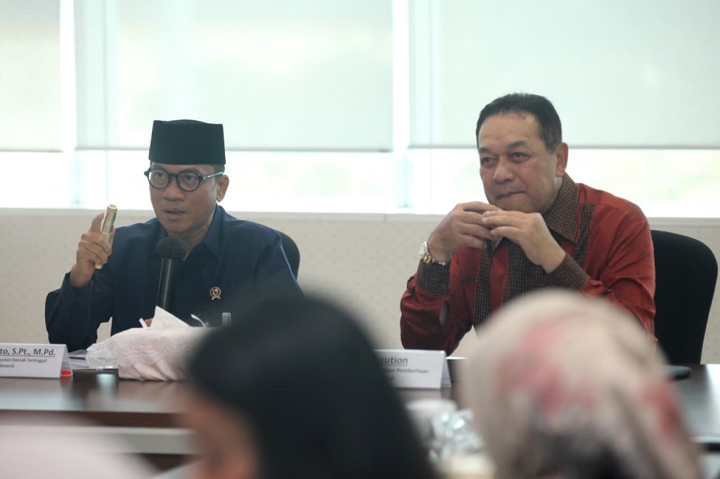 Mendes Yandri Kunjungi iNews Media Group, Bahas Kolaborasi Octahelix Bangun Desa