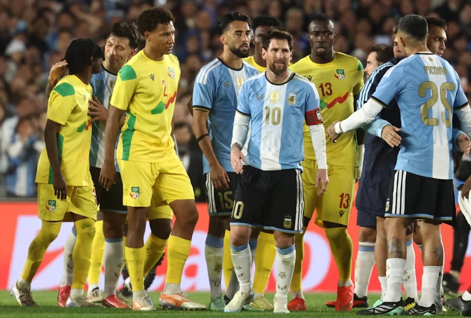 Lionel Messi Terganggu di Laga Perpisahan, Pemain Benin Bikin Jengkel