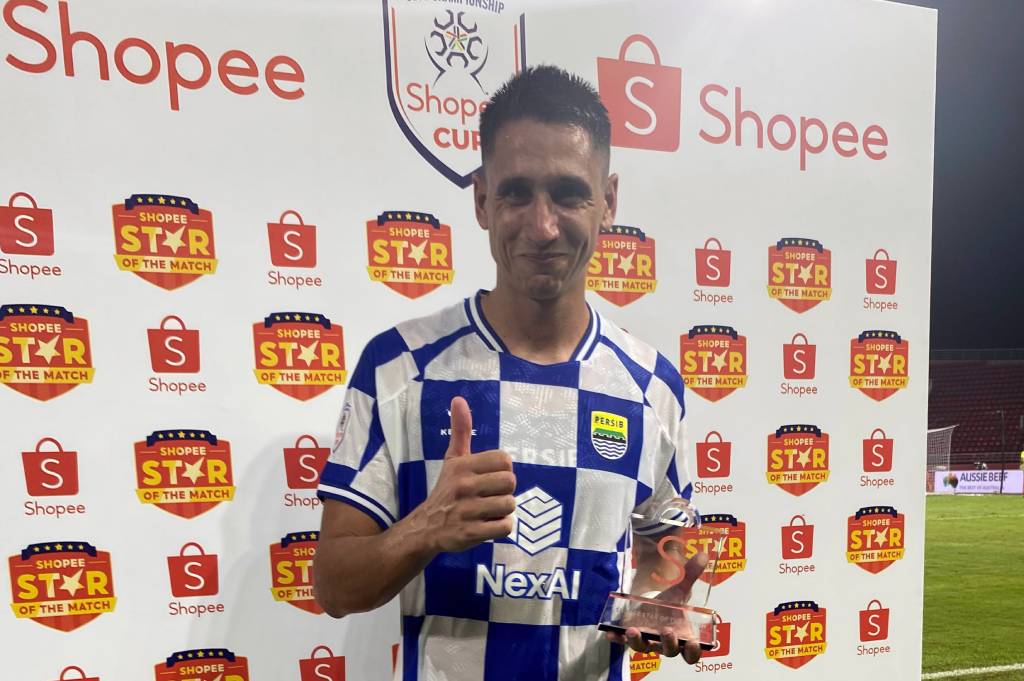 Luka Menalo Buka-bukaan usai Bawa Persib Comeback di Kandang Port FC
