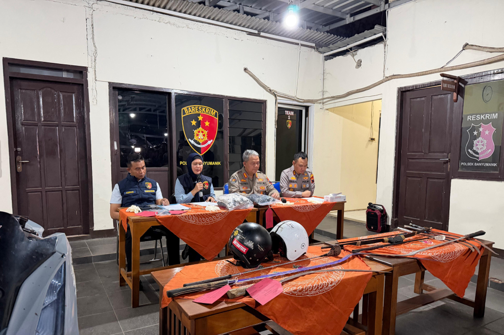 Tawuran Maut di Semarang Tewaskan Remaja 16 Tahun, Polisi Sita 6 Klewang dan Busur Panah