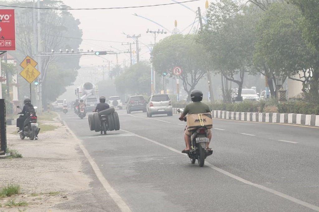 KLH Deteksi Polusi Karhutla di Sumatera-Kalimantan, Kualitas Udara Jambi Berbahaya