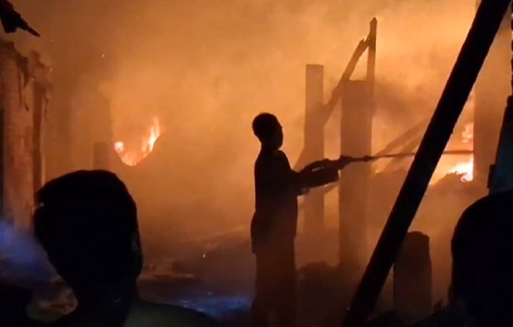 Kebakaran Pabrik Tahu di Krian Sidoarjo, Kerugian Ditaksir Ratusan Juta