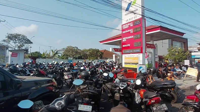 BBM di Jembrana Masih Langka, Pertalite 8 Ton Ludes dalam Hitungan Jam