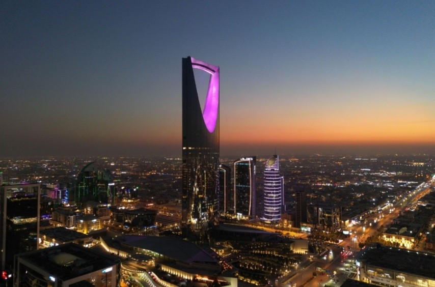 Arab Saudi Diserang Houthi, Kantor-Kantor di Gedung Kingdom Centre Riyadh Berlakukan WFH
