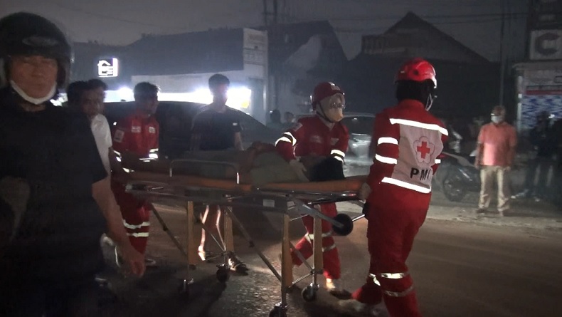 Kabut Asap Selimuti Palangka Raya, Pemotor Tabrak Mobil hingga Luka di Kepala
