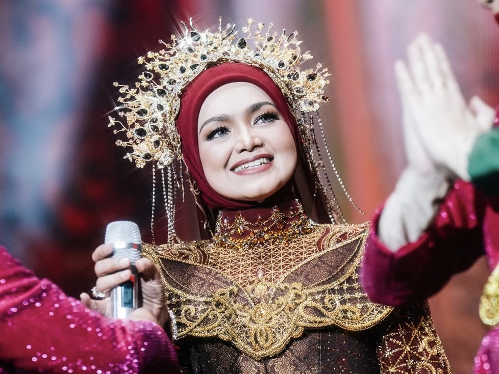 Kronologi Lengkap Wajah Siti Nurhaliza Lebam dan Biru-Biru, Ternyata gegara Lompat Tali