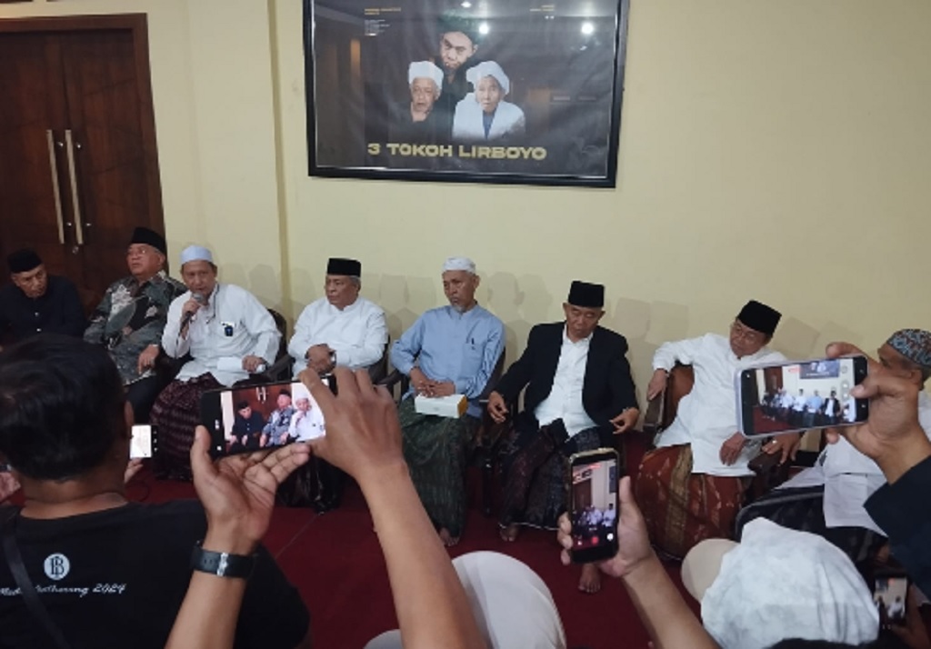 Puluhan Kiai Sepuh Kumpul di Lirboyo Doakan Keadilan untuk Gus Yaqut di Kasus Kuota Haji