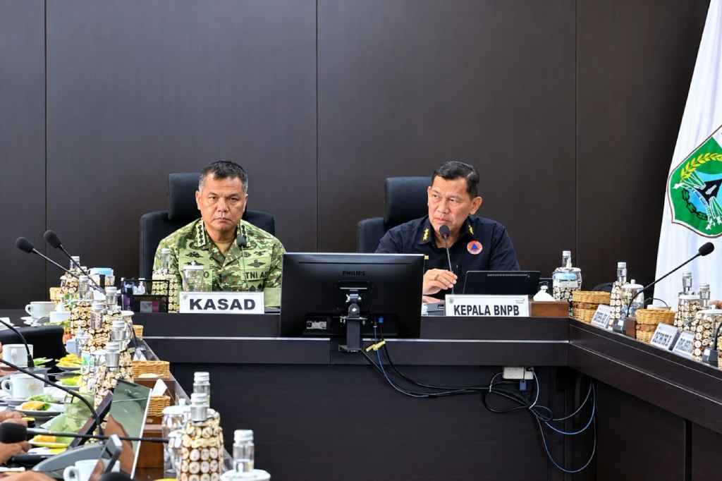Kebakaran di 5 Gunung Jatim, BNPB Kerahkan Helikopter Water Bombing dan Pesawat OMC