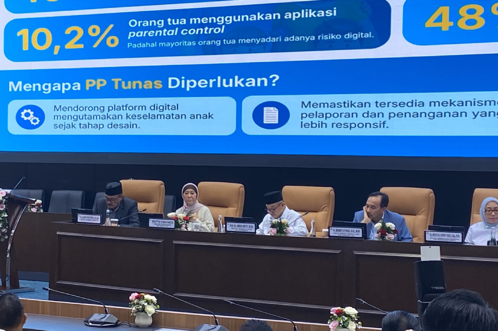 Menkomdigi Soroti Bahaya Medsos, Ungkap 45% Anak Pernah Alami Perundungan Siber