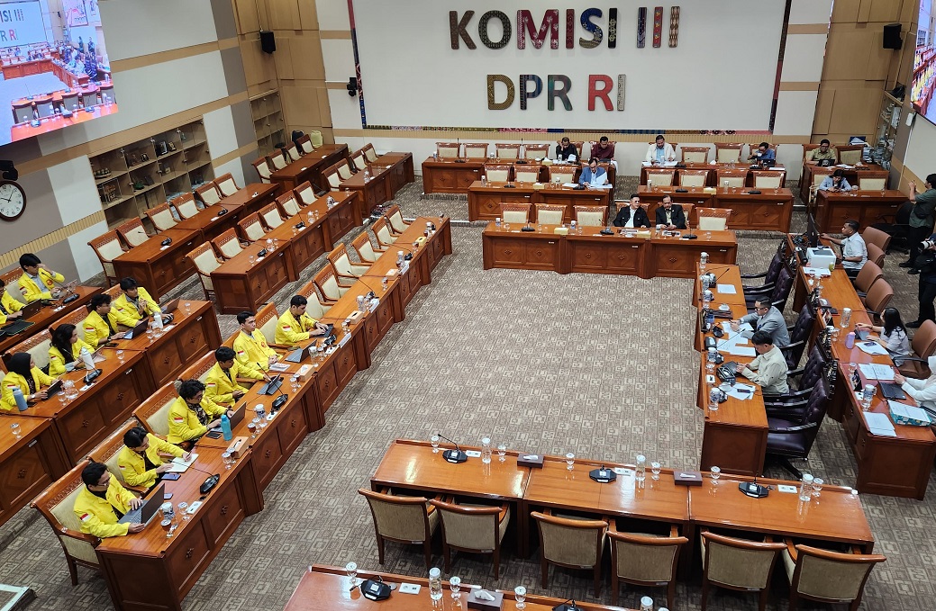 Mahasiswa UI Bilang Mau Jadi Presiden saat Rapat DPR, Sahroni: Jangan Sampai Ijazahnya Palsu