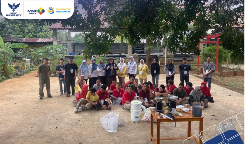 Dorong Kemandirian Penyandang Disabilitas, MNC University Gelar Bimtek Pengolahan Sampah di Gunung Putri