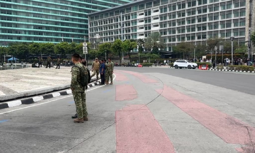 Begini Situasi Lalu Lintas Bundaran HI saat Massa Demonstrasi 28 Oktober Berorasi