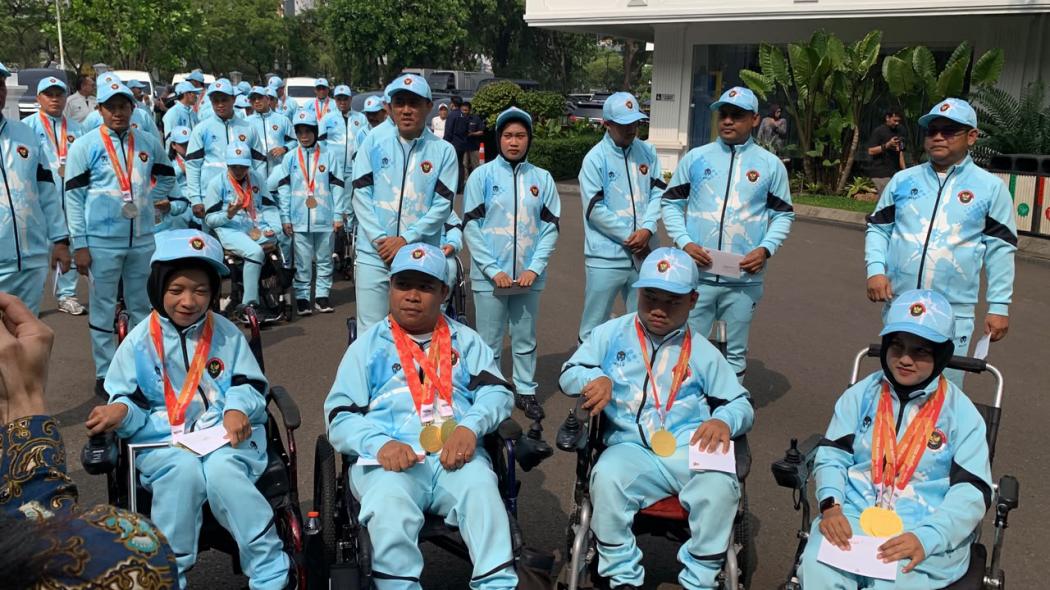 Momen Bahagia Atlet Peraih Medali Asian Games 2026 di Istana, Terima Bonus dari Prabowo