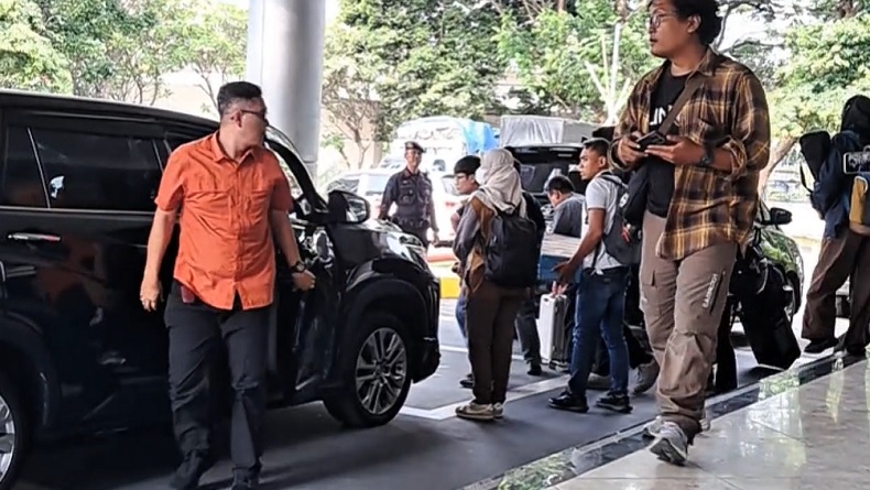 KPK Geledah Bea Cukai Semarang, Kardus dan Koper Berisi Dokumen Dibawa
