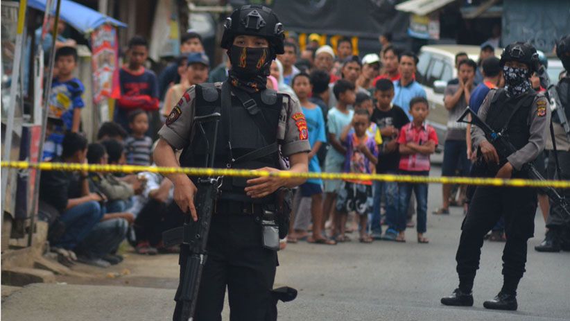 Densus 88 Tangkap 6 Terduga Teroris Jaringan JAD di Cirebon