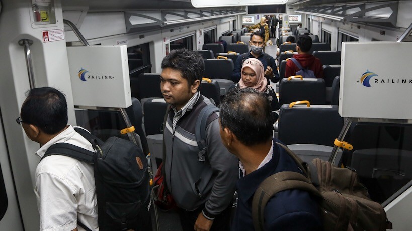 19 Perjalanan Kereta Api dari Jakarta Dibatalkan, PT KAI Imbau Refund Online