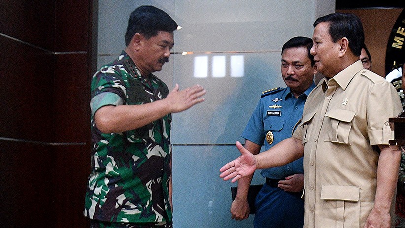 Menhan Prabowo dan Panglima TNI Bahas Natuna dengan Komisi I DPR