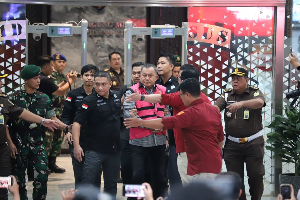 Kejagung Ungkap Eks Waka BGN Lodewyk Pusung Teken MoU Pembangunan 500 Dapur SPPG Mandiri Kejagung Ungkap Eks Waka BGN Lodewyk Pusung Teken MoU Pembangunan 500 Dapur SPPG Mandiri
