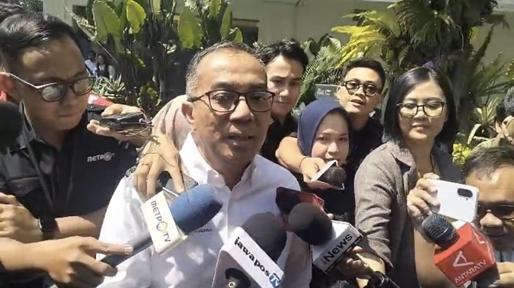 Prabowo Panggil Mendikti Saintek hingga Bos Danantara ke Istana, Bahas Apa? Prabowo Panggil Mendikti Saintek hingga Bos Danantara ke Istana, Bahas Apa?