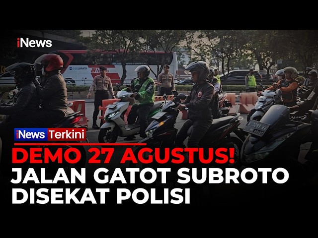 Polisi Sekat Depan Gedung DPR, Pengendara Diminta Hindari Kawasan Senayan Polisi Sekat Depan Gedung DPR, Pengendara Diminta Hindari Kawasan Senayan