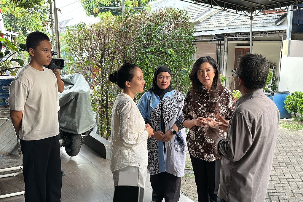 Dirjen Komdigi Kunjungi Rumah Jurnalis iNews Yudistiro Pranoto, Beri Doa dan Dukungan ke Keluarga Dirjen Komdigi Kunjungi Rumah Jurnalis iNews Yudistiro Pranoto, Beri Doa dan Dukungan ke Keluarga