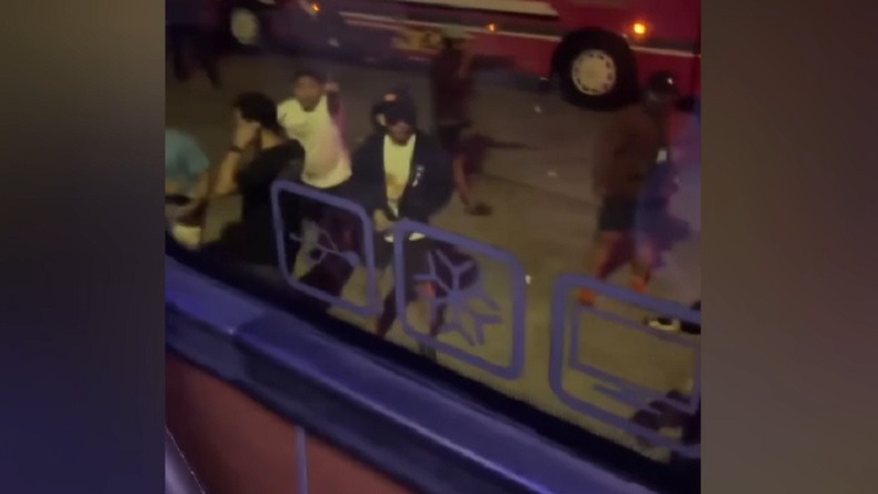 Persib Bandung Tempuh Jalur Hukum usai Bus Tim U-18 Diserang di Batang Persib Bandung Tempuh Jalur Hukum usai Bus Tim U-18 Diserang di Batang