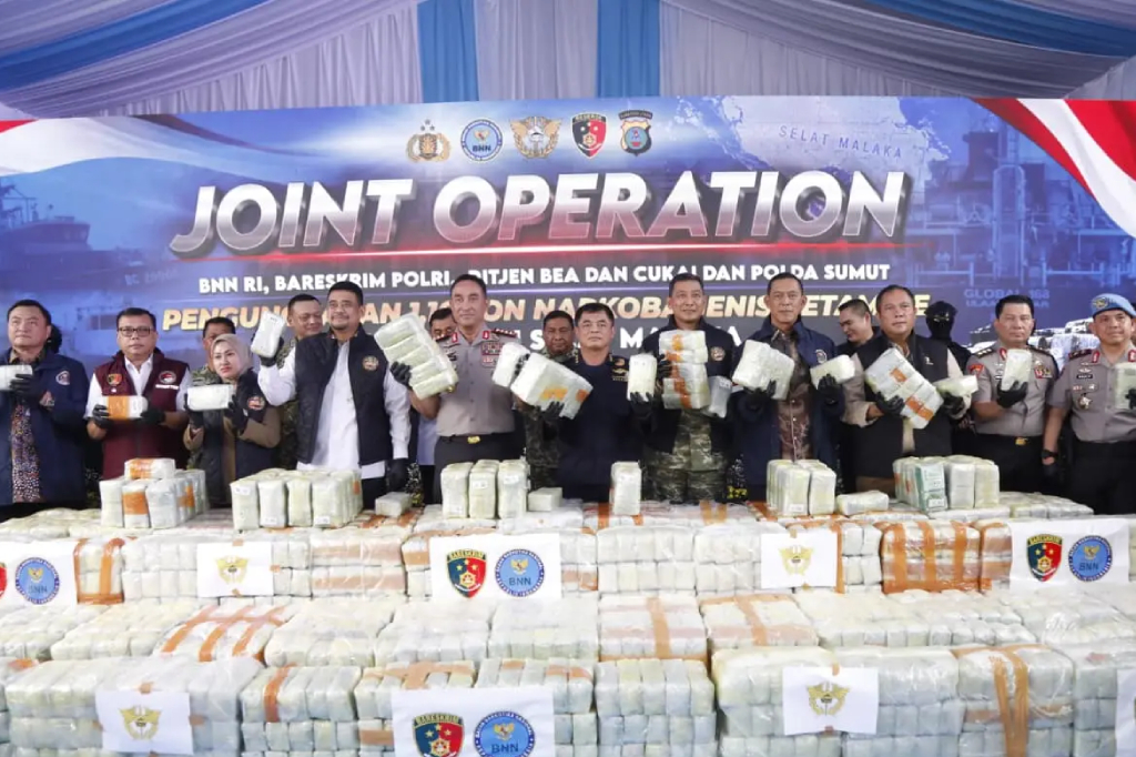 Ungkap Kasus 1,16 Ton Ketamine, Kapolri: Kado Terindah untuk 2 Tahun Prabowo-Gibran Ungkap Kasus 1,16 Ton Ketamine, Kapolri: Kado Terindah untuk 2 Tahun Prabowo-Gibran