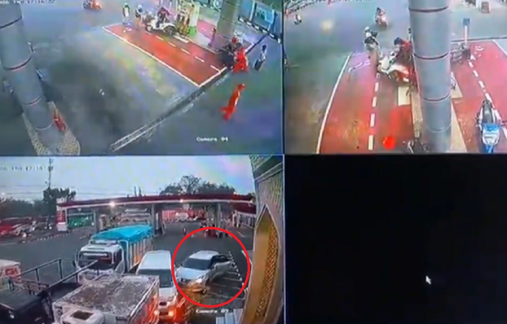 Kecelakaan Maut Baleno Hantam Ambulans dan 3 Motor di SPBU Lamongan, Sopir Tewas Kecelakaan Maut Baleno Hantam Ambulans dan 3 Motor di SPBU Lamongan, Sopir Tewas