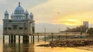 Foto Masjid Terapung Palu Sebelum dan Sesudah Diguncang Gempa