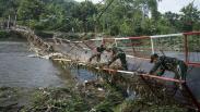 Jembatan Rusak Diterjang Banjir, Akses Dua Desa di Sleman Putus
