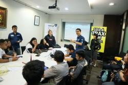 Sasar Anak Muda, MNC Sekuritas Gandeng Trax FM dan Sampoerna Academy