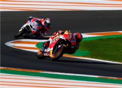 Dovizioso Siapkan Strategi Khusus, Marquez Gugup Kejar Titel