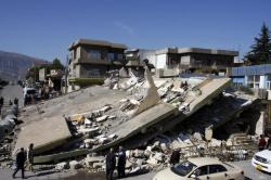 Iran Digoyang Gempa 6,2 SR