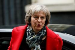 Skandal 'Lutut Wanita', PM Theresa May Segera Ganti Menhan Inggris
