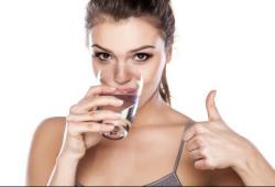 Miliki Kulit Cantik, Tidak Cukup Hanya dengan Minum Air Putih