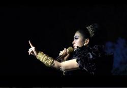 Diprotes Terlalu Mahal, Tiket Konser Rp25 Juta Syahrini Sold Out 