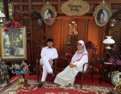 Perjalanan Cinta Ustaz Yusuf Mansur dan Siti Maemunah