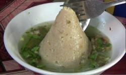 Unik, Bakso Tumpeng Bertelur Diburu Pencinta Kuliner