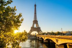 Menikmati Prancis dari Menara Eiffel sampai Pegunungan Alpen