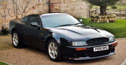 Elton John Lelang Aston Martin Vantage 1997 